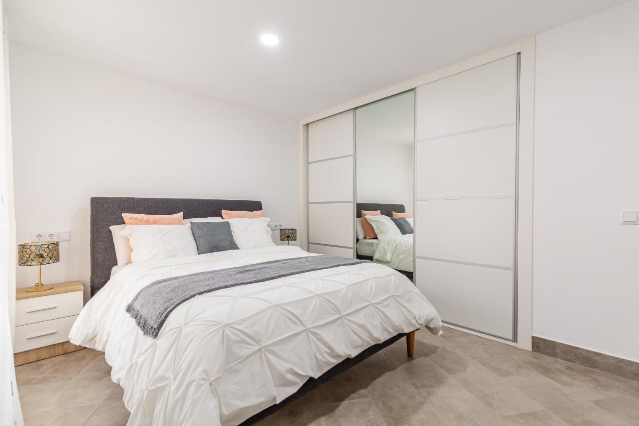 Modern Apartment Steps From The Beach Torrox Eksteriør bilde